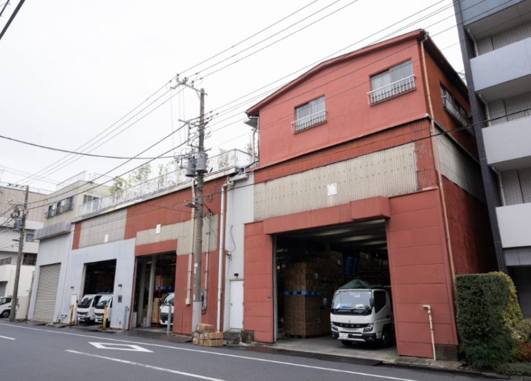 本社併設倉庫の写真