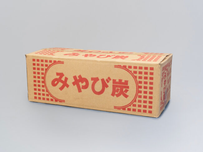中国産輸入オガ炭（四角）の箱